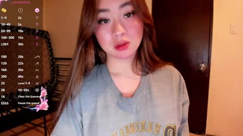 Snapshot of sweetlovepinay04 chatting on 06/11/26, 04:49 Zoe online show from 06/11/26, 04:49
