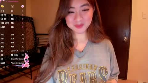 Snapshot of sweetlovepinay04 chatting on 06/20/26, 05:27 Zoe online show from 06/20/26, 05:27