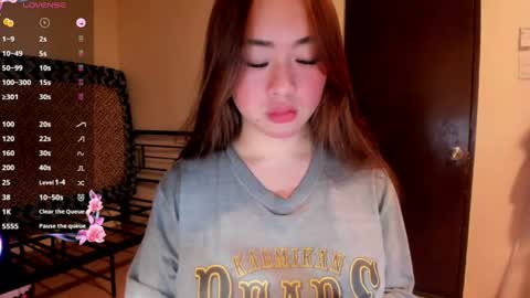 Snapshot of sweetlovepinay04 chatting on 07/05/26, 02:57 Zoe online show from 07/05/26, 02:57