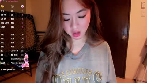 Snapshot of sweetlovepinay04 chatting on 07/06/26, 05:26 Zoe online show from 07/06/26, 05:26