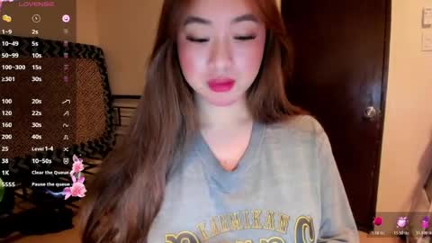 Snapshot of sweetlovepinay04 chatting on 07/16/26, 02:56 Zoe online show from 07/16/26, 02:56