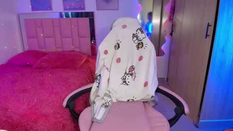 SweetLune online show from 10/22/25, 01:11