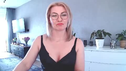 sweetmarthaaa online show from 04/09/26, 08:31