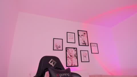 instagram melisabahamon  online show from 02/06/25, 09:17