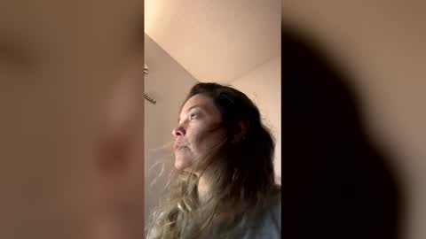 Monic online show from 03/17/26, 01:32