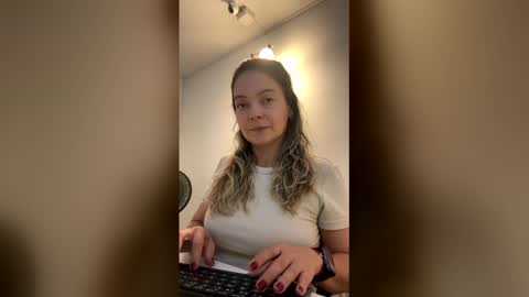 Monic online show from 04/29/26, 09:43