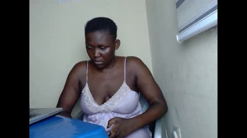 Snapshot of sweetnectarx chatting on 02/08/25, 01:00 sweetnectarx online show from 02/08/25, 01:00