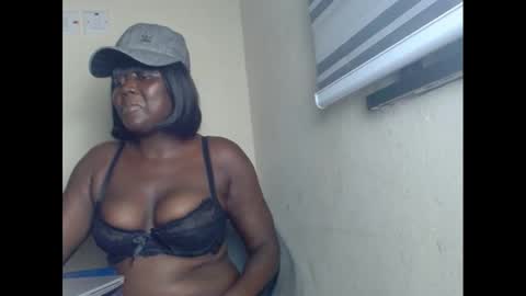 Snapshot of sweetnectarx chatting on 02/10/25, 06:56 sweetnectarx online show from 02/10/25, 06:56