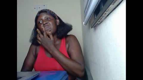 Snapshot of sweetnectarx chatting on 02/16/25, 01:25 sweetnectarx online show from 02/16/25, 01:25