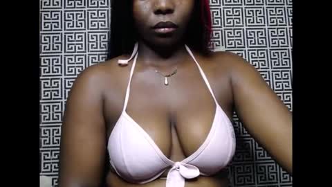 Snapshot of sweetnectarx chatting on 10/24/25, 12:52 sweetnectarx online show from 10/24/25, 12:52
