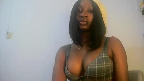 Snapshot of sweetness755325 chatting on 09/16/25, 06:42 sweetness755325 online show from 09/16/25, 06:42