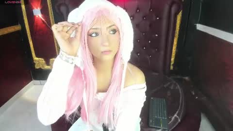 siren online show from 06/12/26, 05:06