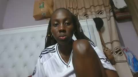 Novah girlie online show from 05/18/26, 04:46