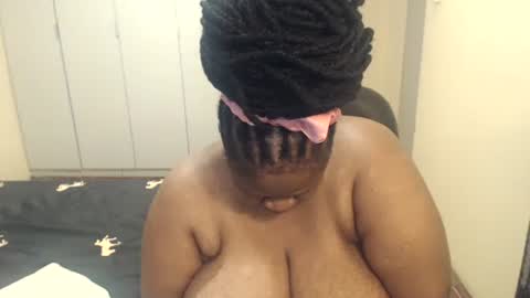 sweetnoziexxx online show from 02/12/25, 12:01