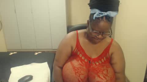 sweetnoziexxx online show from 02/14/25, 09:24