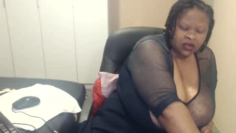 sweetnoziexxx online show from 10/19/25, 05:08