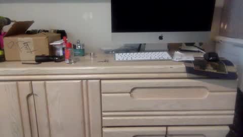 Snapshot of sweetnsexy95 chatting on 12/12/24, 06:42 WeAim2PZzz online show from 12/12/24, 06:42