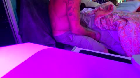 Snapshot of sweetnsexy95 chatting on 02/22/25, 04:29 WeAim2PZzz online show from 02/22/25, 04:29