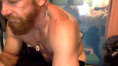 Snapshot of sweetnsexy95 chatting on 02/27/25, 05:36 WeAim2PZzz online show from 02/27/25, 05:36