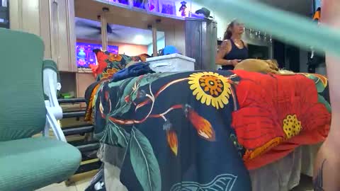 WeAim2PZzz online show from 04/23/26, 03:36