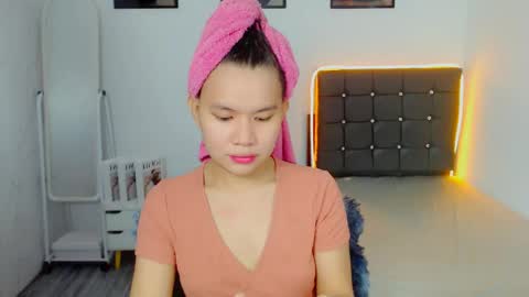 Snapshot of sweetnwildts chatting on 05/28/26, 11:07 Ghena online show from 05/28/26, 11:07