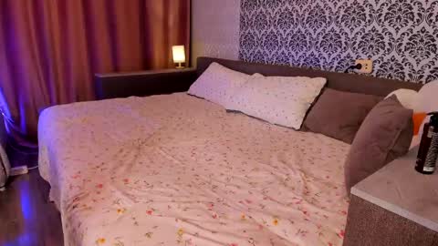 Nastya and Johnny online show from 02/17/25, 01:36