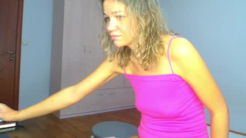 Snapshot of sweetpairfun chatting on 10/14/25, 03:29 Veronica and Alex online show from 10/14/25, 03:29