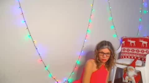 Snapshot of sweetpairfun chatting on 11/16/25, 07:58 Veronica and Alex online show from 11/16/25, 07:58