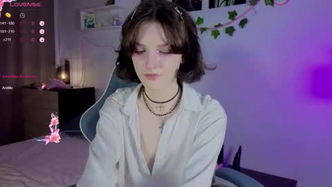 Anya online show from 10/10/25, 08:52