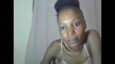 Snapshot of sweetpetite254 chatting on 01/25/25, 02:47 ESTHER online show from 01/25/25, 02:47