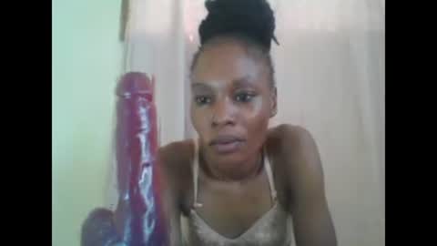 Snapshot of sweetpetite254 chatting on 01/30/25, 12:37 ESTHER online show from 01/30/25, 12:37
