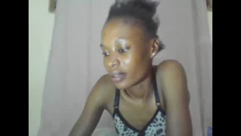 Snapshot of sweetpetite254 chatting on 02/01/25, 06:29 ESTHER online show from 02/01/25, 06:29