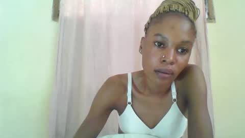 Snapshot of sweetpetite254 chatting on 02/11/25, 08:58 ESTHER online show from 02/11/25, 08:58