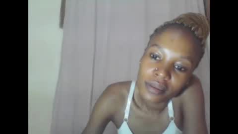 Snapshot of sweetpetite254 chatting on 02/12/25, 12:58 ESTHER online show from 02/12/25, 12:58