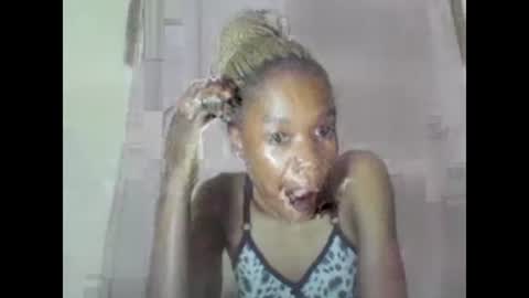 Snapshot of sweetpetite254 chatting on 02/16/25, 06:21 ESTHER online show from 02/16/25, 06:21