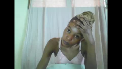 Snapshot of sweetpetite254 chatting on 02/20/25, 07:01 ESTHER online show from 02/20/25, 07:01