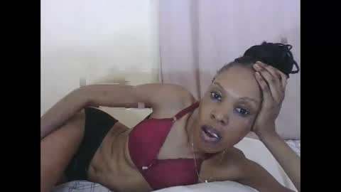 Snapshot of sweetpetite254 chatting on 09/21/25, 01:57 ESTHER online show from 09/21/25, 01:57