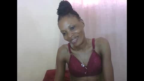 Snapshot of sweetpetite254 chatting on 09/27/25, 07:46 ESTHER online show from 09/27/25, 07:46