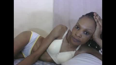 Snapshot of sweetpetite254 chatting on 10/04/25, 02:48 ESTHER online show from 10/04/25, 02:48