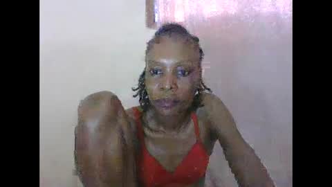 Snapshot of sweetpetite254 chatting on 10/09/25, 08:23 ESTHER online show from 10/09/25, 08:23
