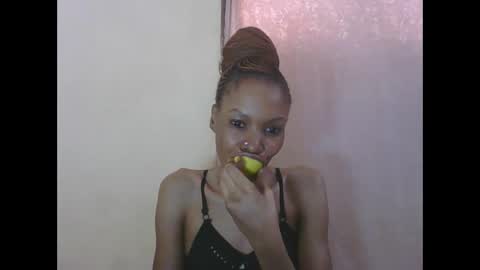 ESTHER online show from 04/08/26, 06:46