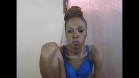 ESTHER online show from 04/10/26, 07:46