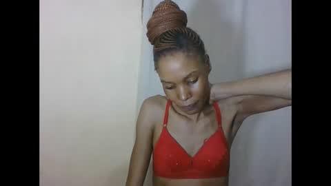 ESTHER online show from 04/19/26, 06:10