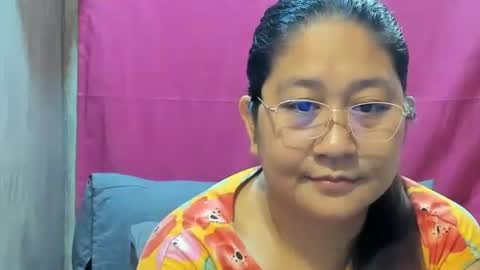 Snapshot of sweetpilipina88 chatting on 12/09/24, 07:39 MIA online show from 12/09/24, 07:39