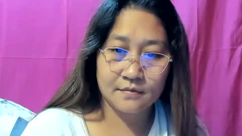 Snapshot of sweetpilipina88 chatting on 12/20/24, 01:03 MIA online show from 12/20/24, 01:03