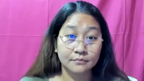 Snapshot of sweetpilipina88 chatting on 12/22/24, 08:38 MIA online show from 12/22/24, 08:38