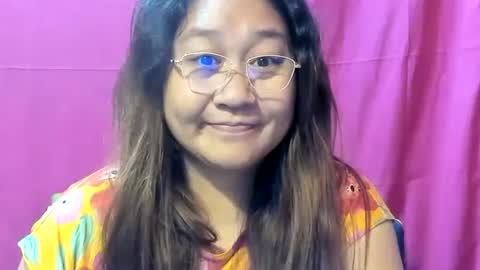 Snapshot of sweetpilipina88 chatting on 12/25/24, 06:41 MIA online show from 12/25/24, 06:41