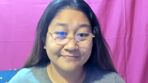 Snapshot of sweetpilipina88 chatting on 12/27/24, 07:14 MIA online show from 12/27/24, 07:14