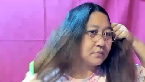 Snapshot of sweetpilipina88 chatting on 01/06/25, 09:54 MIA online show from 01/06/25, 09:54