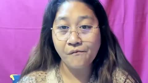 Snapshot of sweetpilipina88 chatting on 01/09/25, 01:29 MIA online show from 01/09/25, 01:29